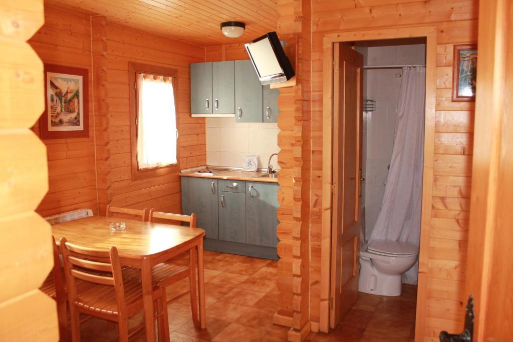 Camping Valle De Tena Sabinanigo Quarto foto