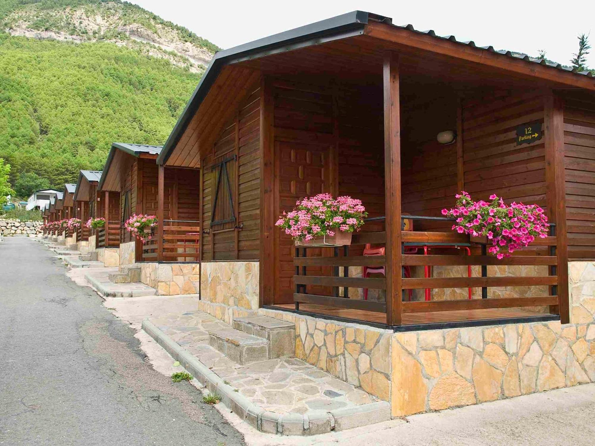 Camping Valle De Tena Sabinanigo Exterior foto